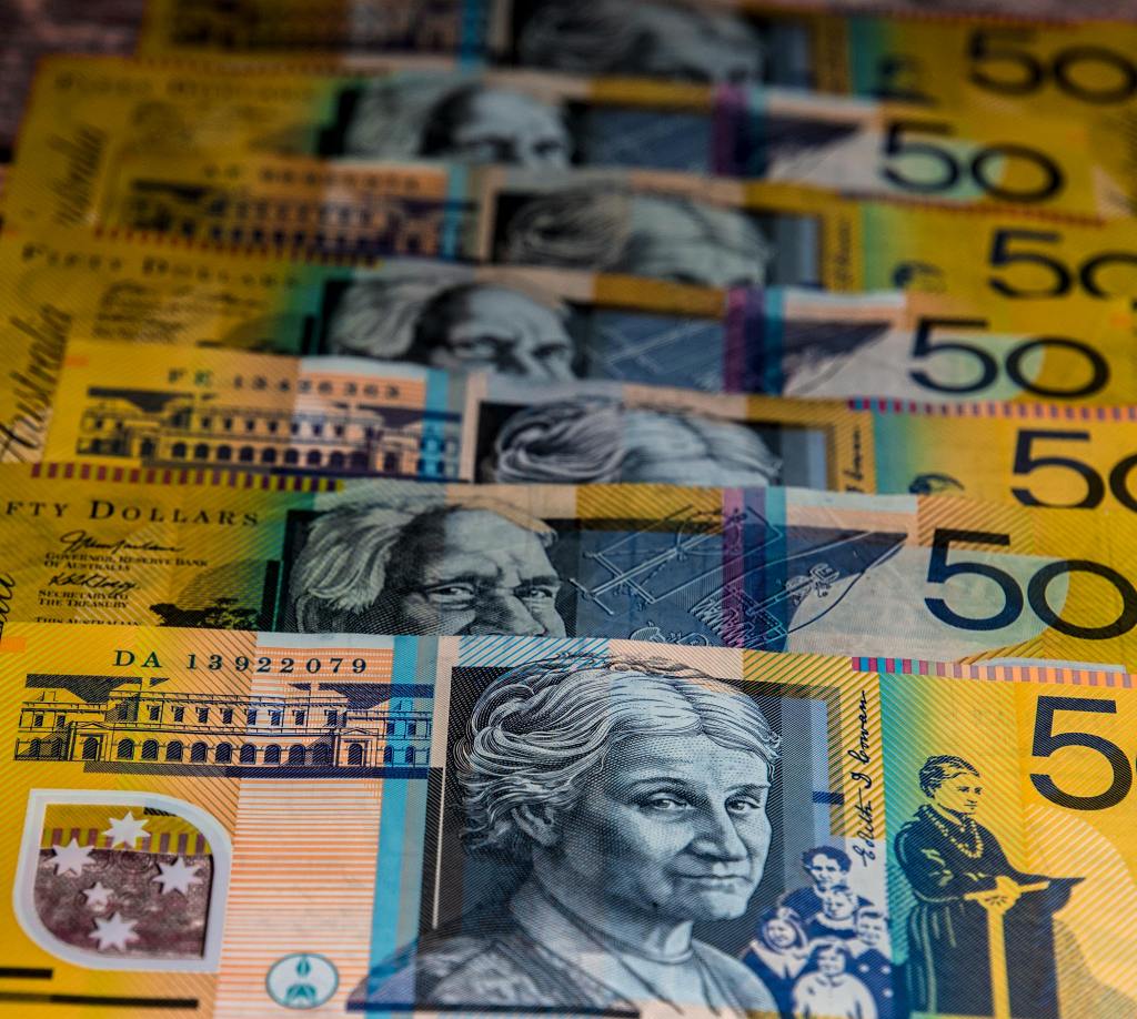The Australian Dollar and US Dollar: Impacts on Investment Decisions in&nbsp;Australia